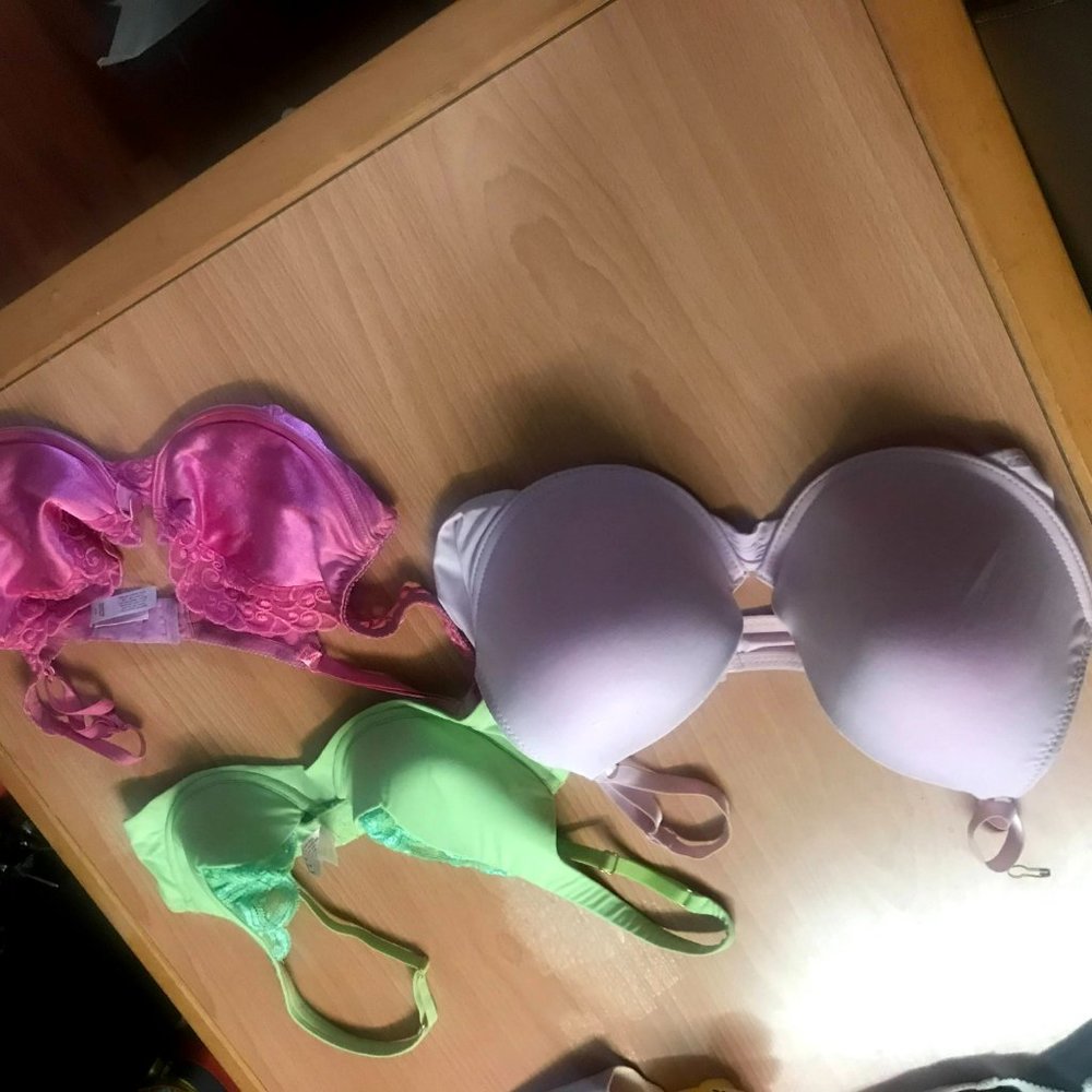 Victoria's Secret Pushup Bra Bundle! $6.99 shipping!